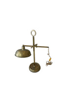 Load image into Gallery viewer, Vintage Brass Adjustable Table Lamp